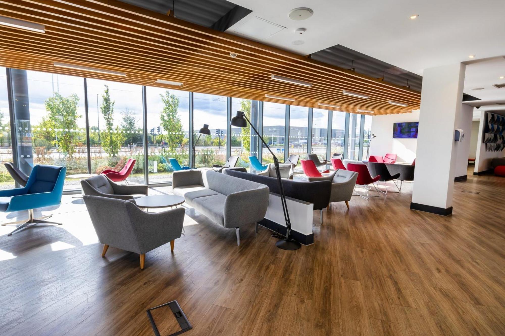 Holiday Inn Express - Manchester - Traffordcity By Ihg Urmston Exterior photo