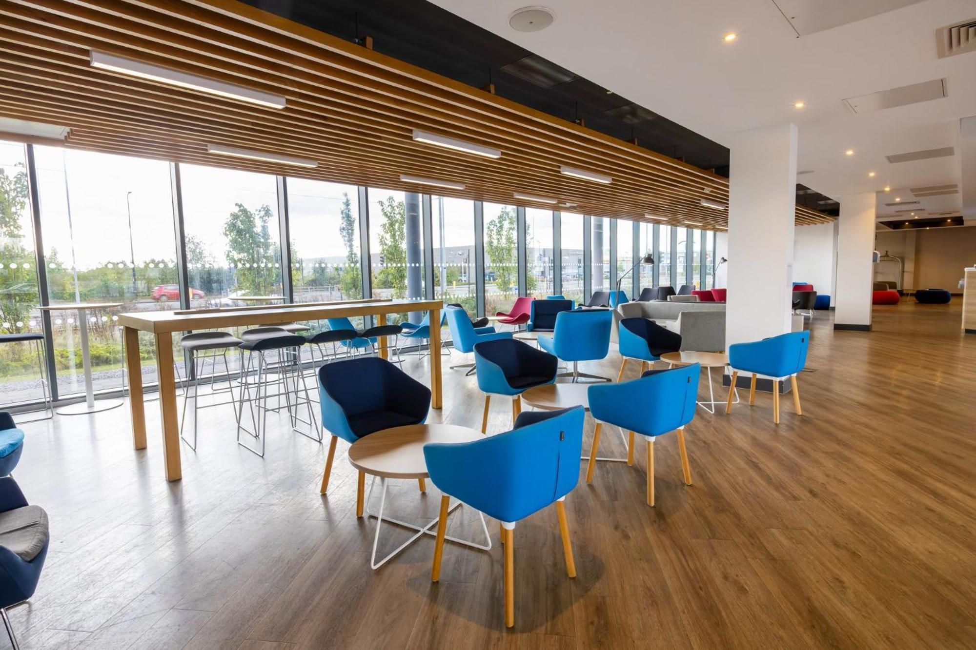 Holiday Inn Express - Manchester - Traffordcity By Ihg Urmston Exterior photo