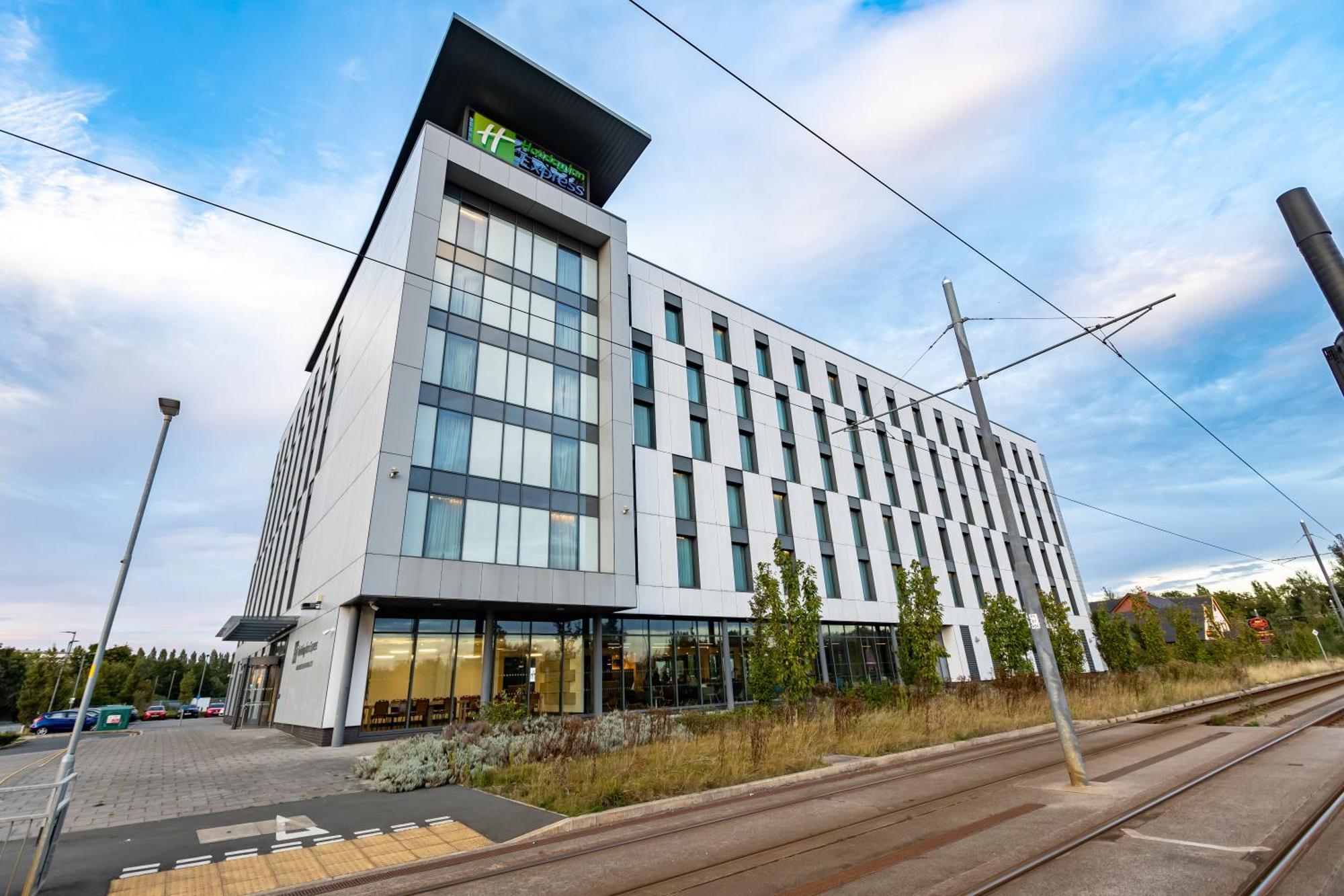Holiday Inn Express - Manchester - Traffordcity By Ihg Urmston Exterior photo